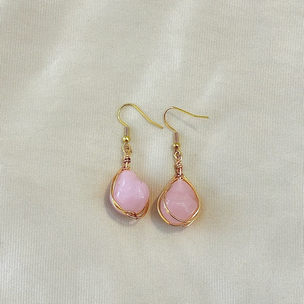 Handmade rose quartz crystal pink and gold wire wrapped earrings 🩷🔮